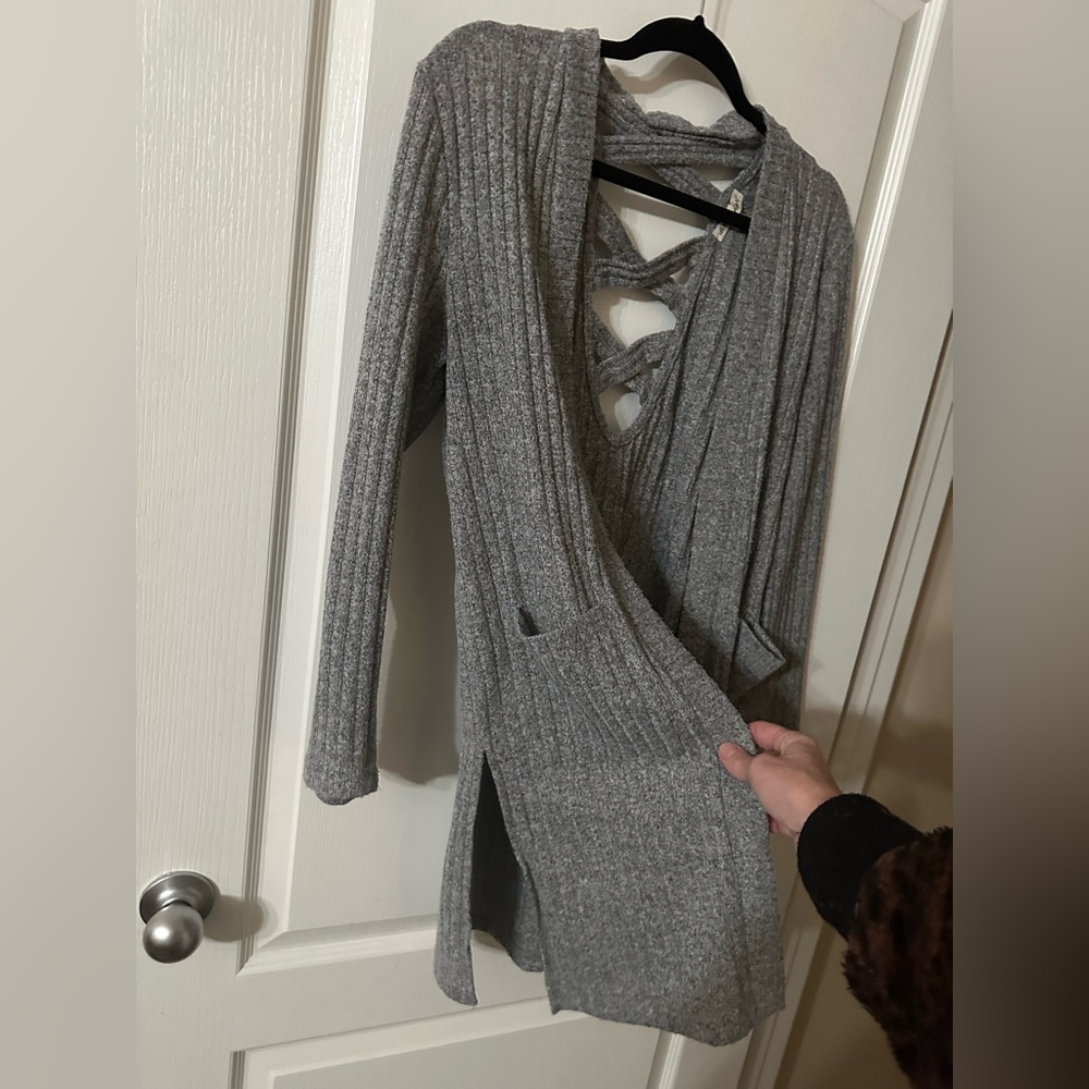 Derek Heart Gray Ribbed Cardigan - Picture 3 of 9